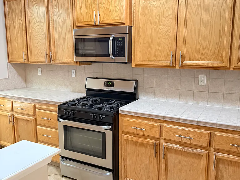 4674 W Javier Way — Photo 4
