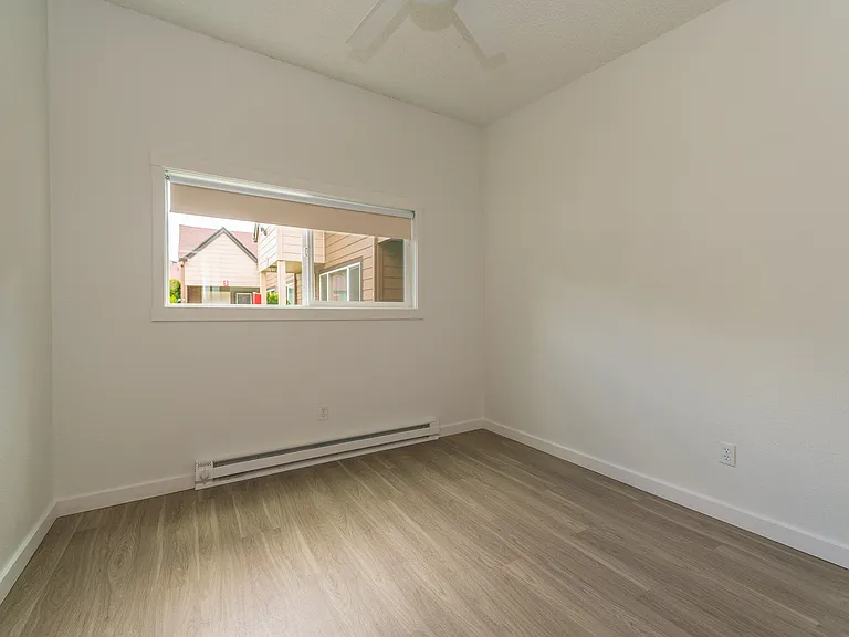 Bel Aire Court | Bedroom