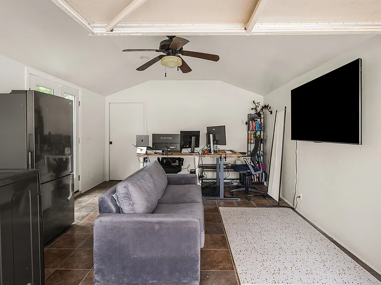 618 Stanley Ave — Photo 37