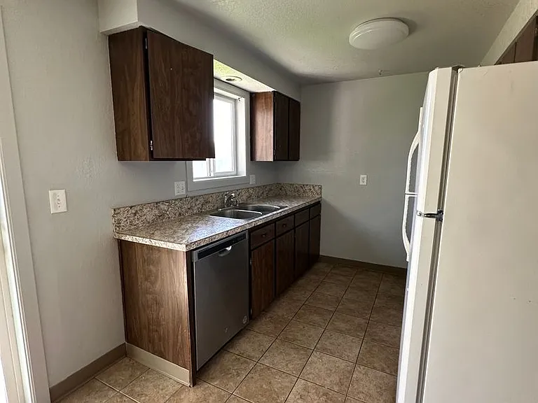 6209 Onyx Ave — Photo 5