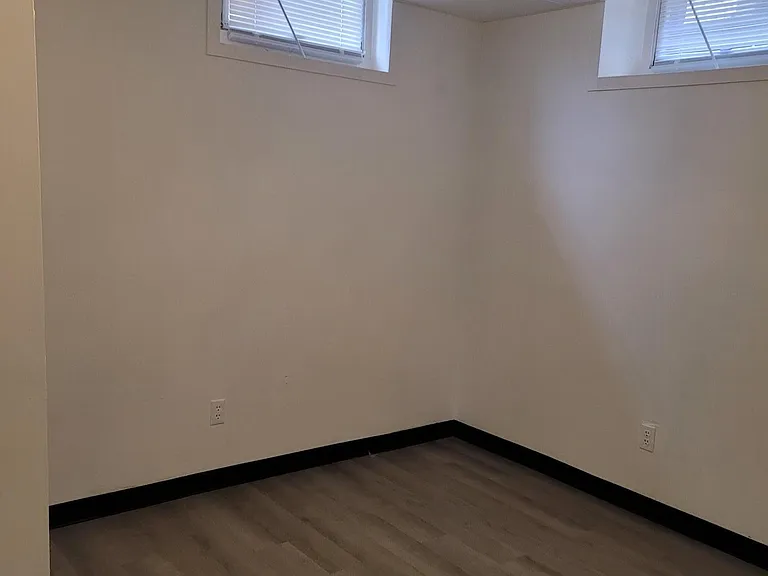 404 W Mill St #5 — Photo 9