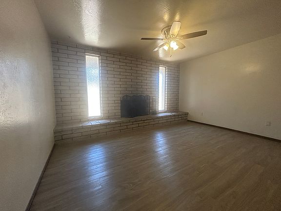 3rd image of 2141 E Manhatton Dr