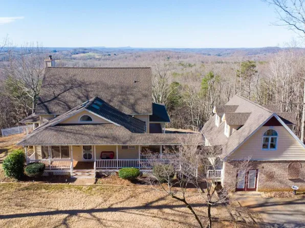 953 White Oak Trl, Murrayville, GA 30564
