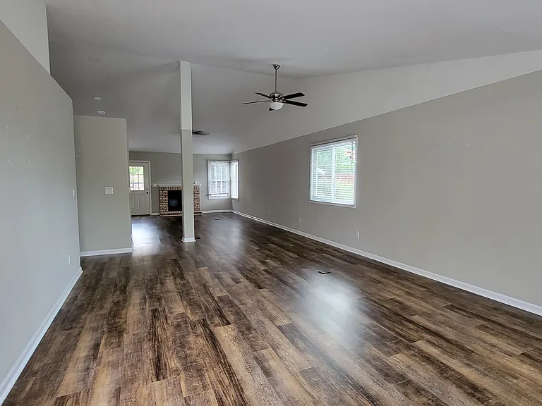 1110 Beta Loop — Photo 11