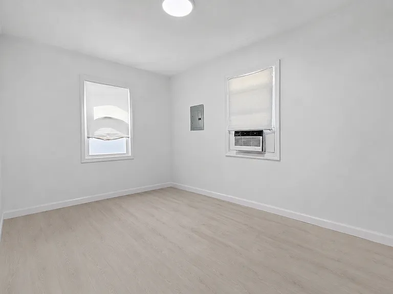61 Minnesota Ave #2 — Photo 14