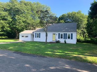 3 McCurdy Ct, Old Lyme, CT 06371