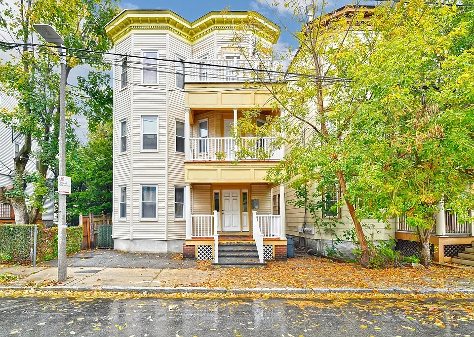 65 Hollander St #3