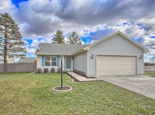 1 Dunlap Woods, Sidney, IL 61877