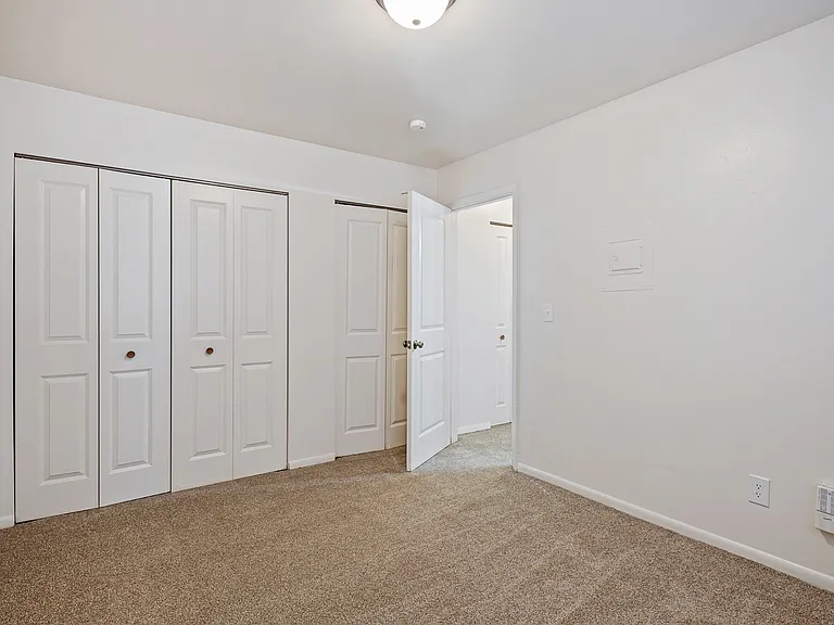 1000 36th St SW — Photo 12