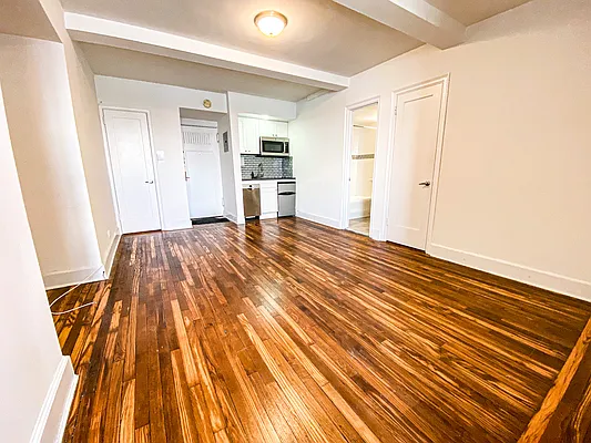 Rented by Compass | media 11