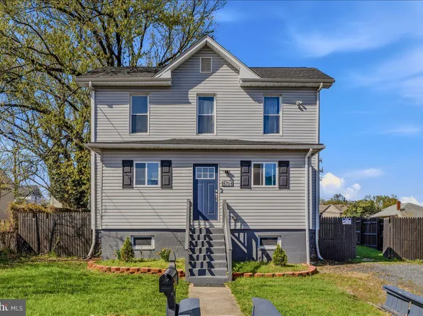 4704 Charleston St, Baltimore, MD 21225