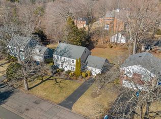 42 Brookhaven Rd, Hamden, CT 06517