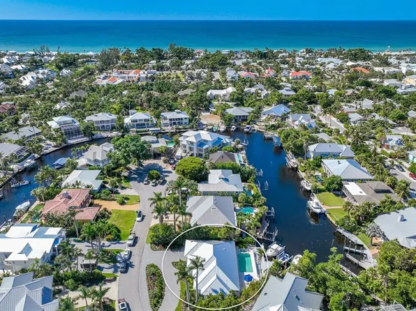 220 Waterways Ave, Boca Grande, FL 33921