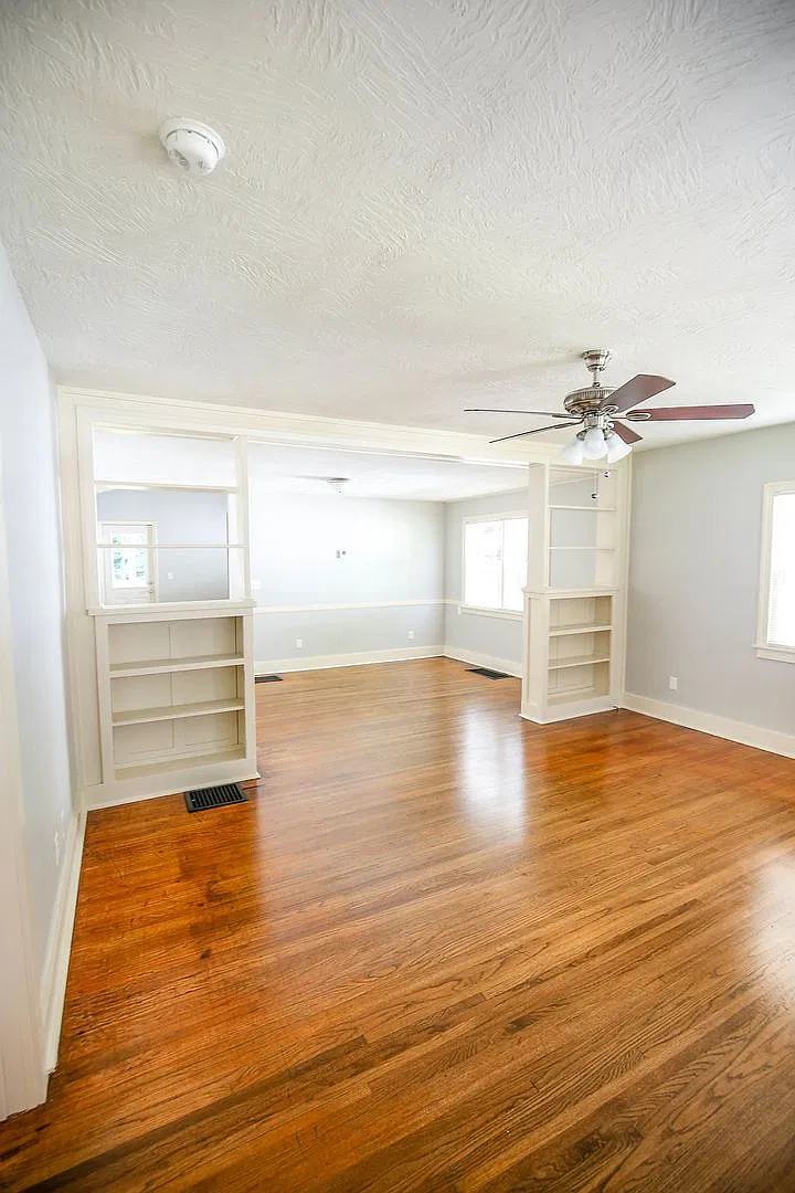 Gorgeous! 3br/2ba Home Near Msu With Huge Backyard & Garage — Photo 3