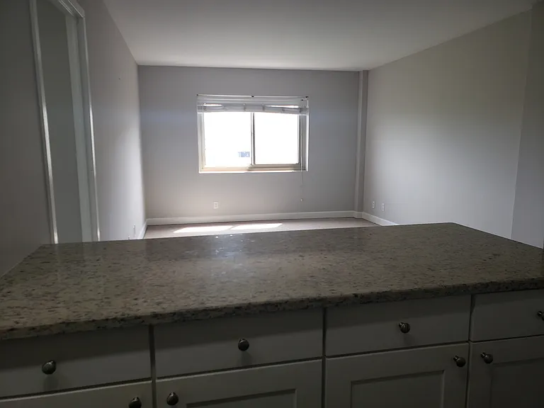 2285 Peachtree Rd NE #904 — Photo 13