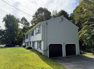 15 Hoskins Rd, Simsbury, CT 06070