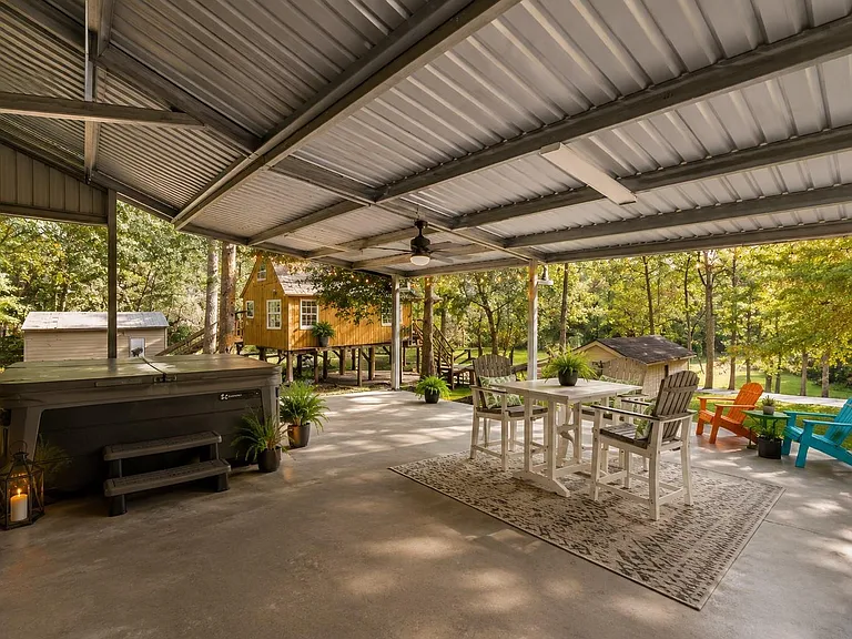 141 White Oak Cir — Photo 4