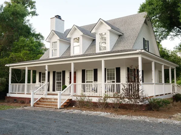 909 Seven Oaks Dr, Wilmington, NC 28411