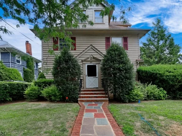 227 High St, Passaic City, NJ 07055