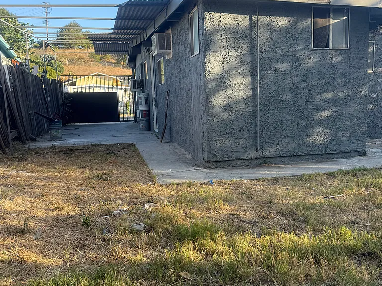 17977 Wellford Dr — Photo 24