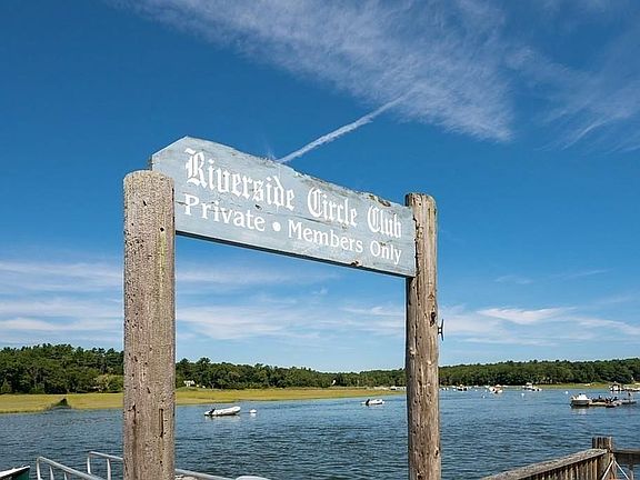 Riverside - Dock is Private