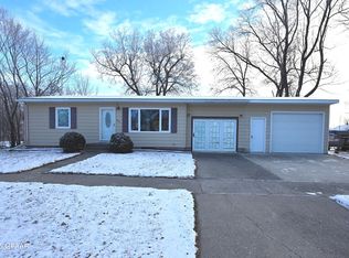 510 4th St W, Lakota, ND 58344