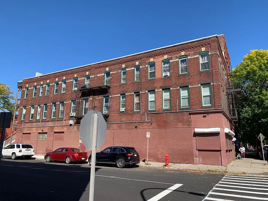 393 Main Street - Commercial — Photo 1