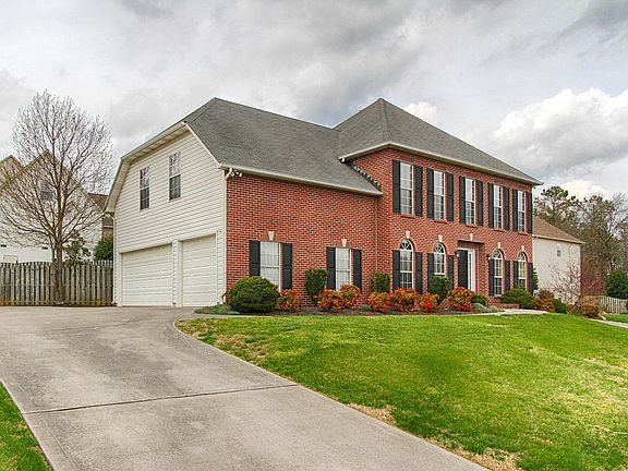 2nd image of 5401 Plantation Pine Dr