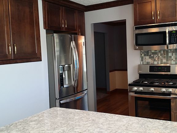 lots of storage with pantry