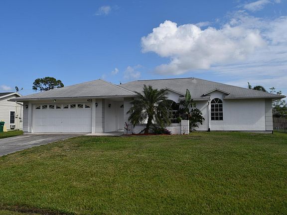 2nd image of 452 SE Starflower Ave