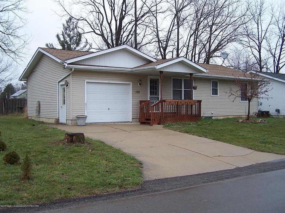 1st image of 135 E 2nd St