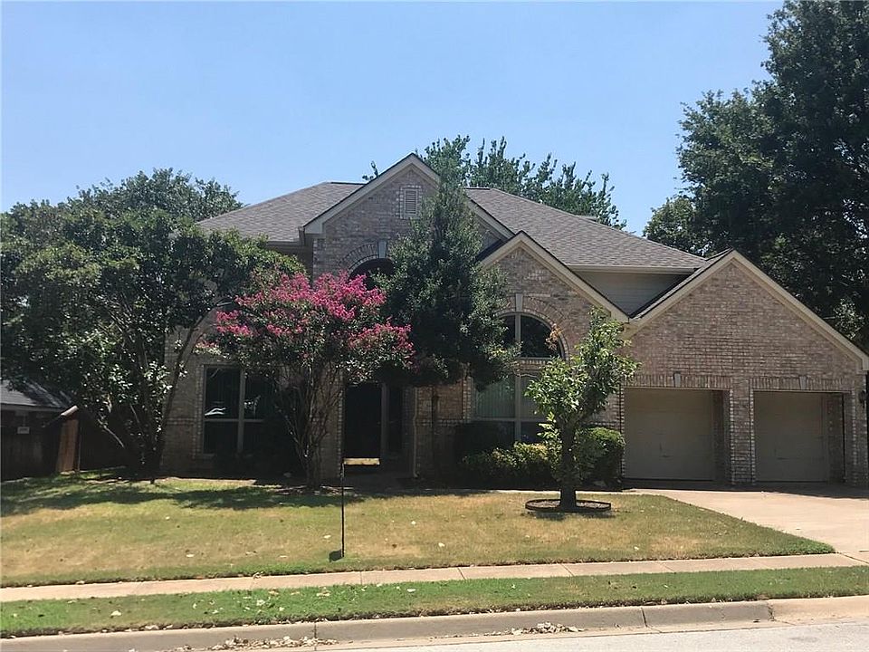 1st image of 2692 Pinehurst Dr
