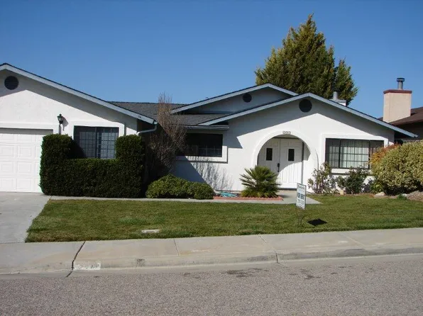 337 Quarterhorse Ln, Paso Robles, CA 93446
