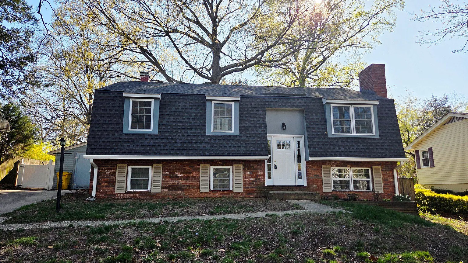1075 Sun Valley Dr photo 1
