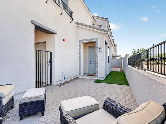 3rd image of 2427 E GOLDCREST Street