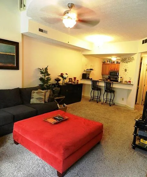 852 N High St #A — Photo 2