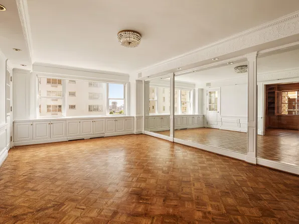 50 Sutton Place South image 1 of 8