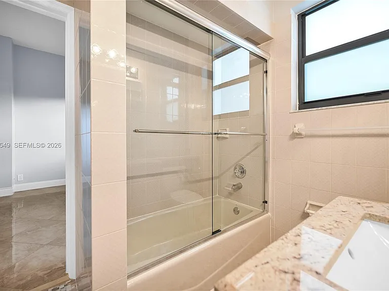 1067 SW 92nd Ave — Photo 40