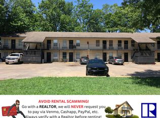 420 Park St #104, Springdale, AR 72764
