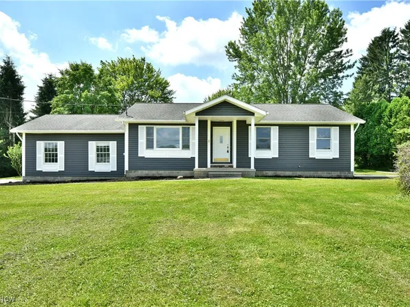 5990 Stewart Sharon Rd, Hubbard, OH 44425