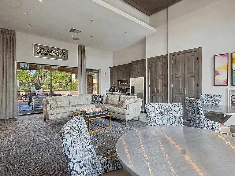 6200 Montano Plaza Dr NW Albuquerque, NM-06