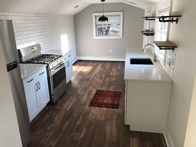 1st image of 49 Essex St #2