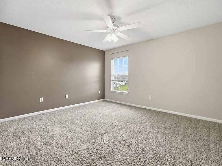 11152 Castlemain Cir S — Photo 16