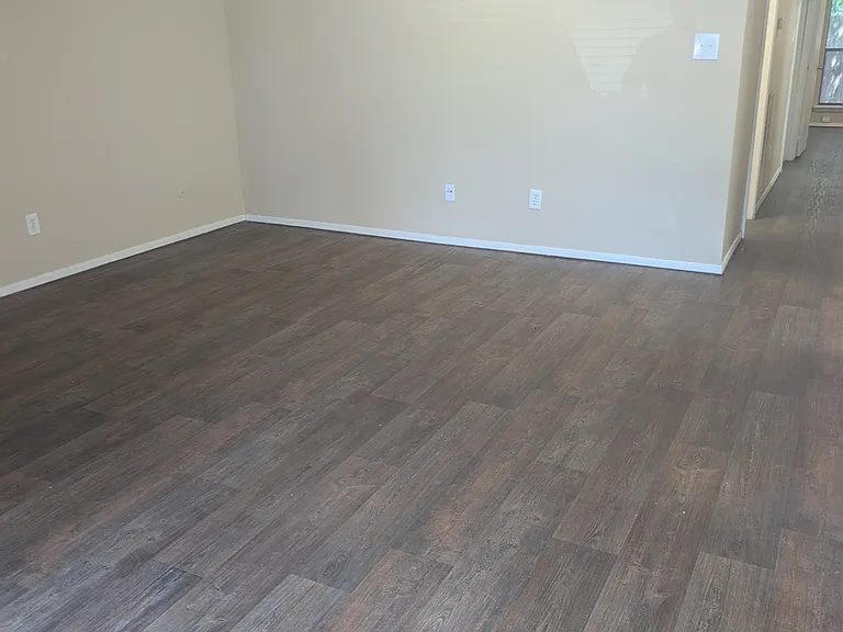 2411 Windy Pine Ln — Photo 5
