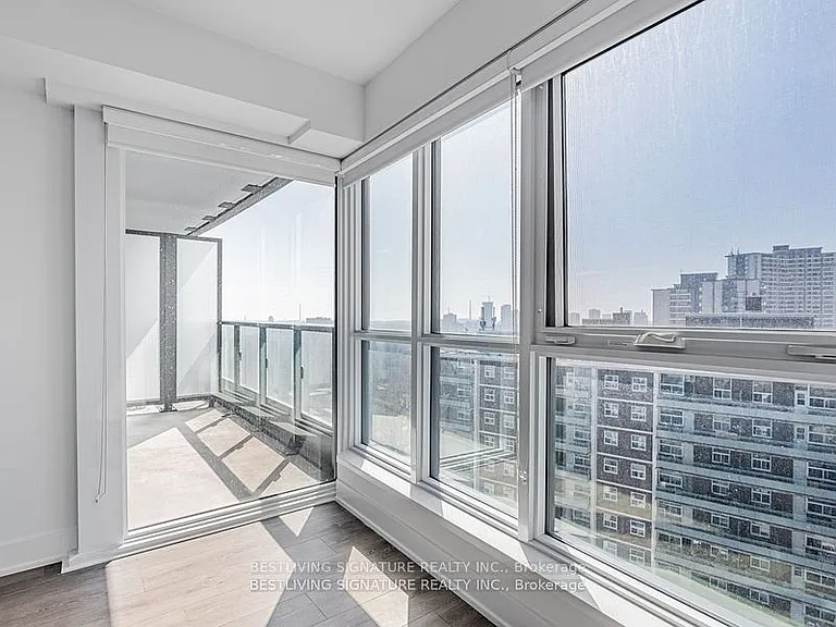 585 Bloor St E #1521 — Photo 19