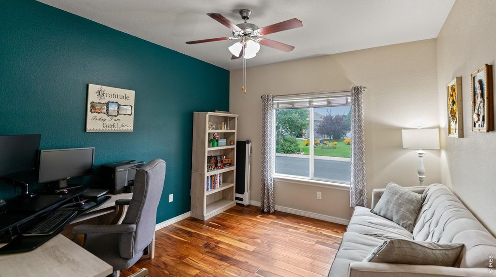 633 Shoshone Ct