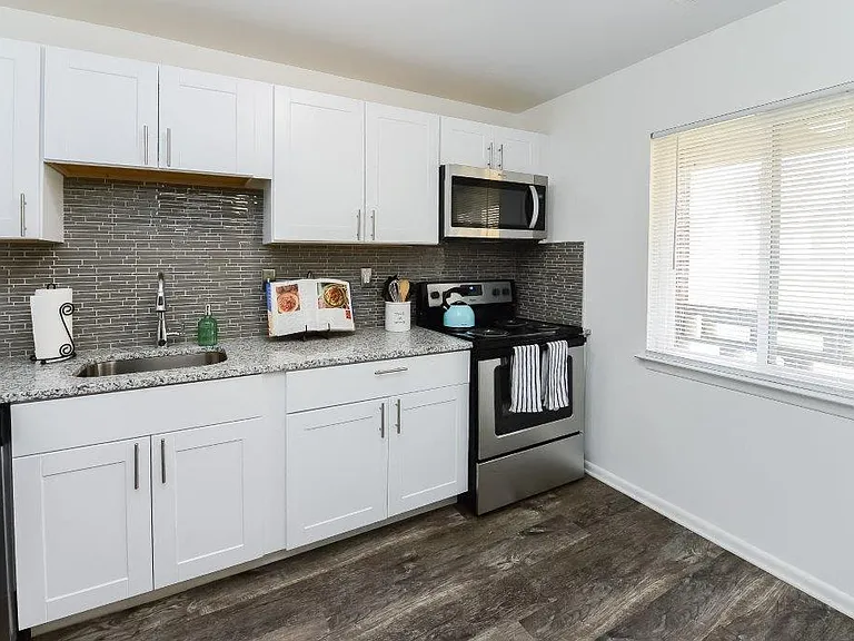 Marchwood Apartment Homes — Photo 5