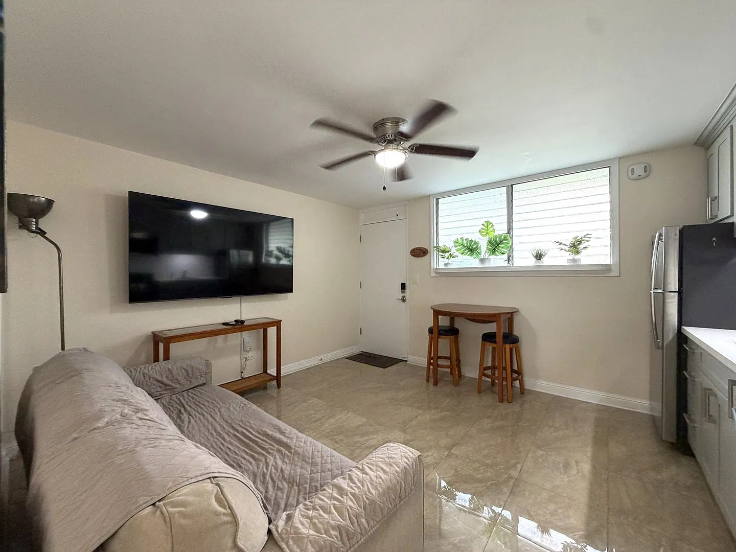 Hawaiian Crown - 1 bedroom, 1 bath, 1 parking - Furnished — Photo 3