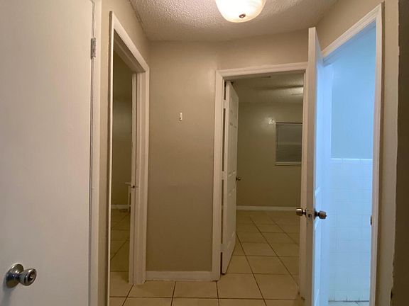 2nd image of 951 Fra Mar Pl APT A