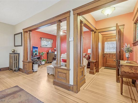 2nd image of 1523 Lauderdale Ave